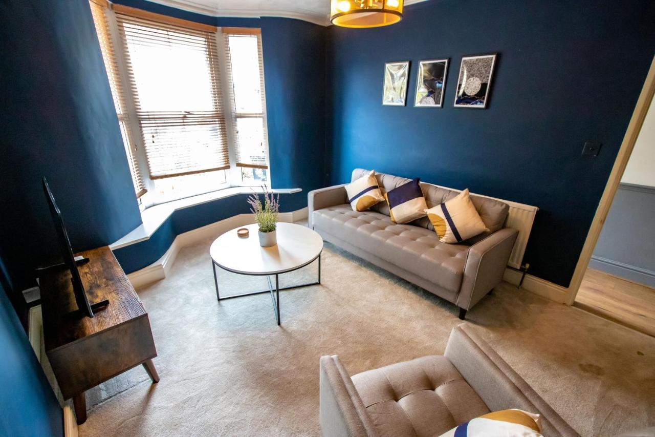 Short Stays - Fishponds Apartment Bristol